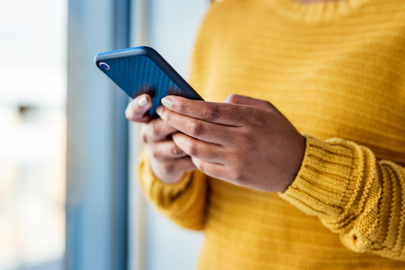 How Does Mobile Messaging Work