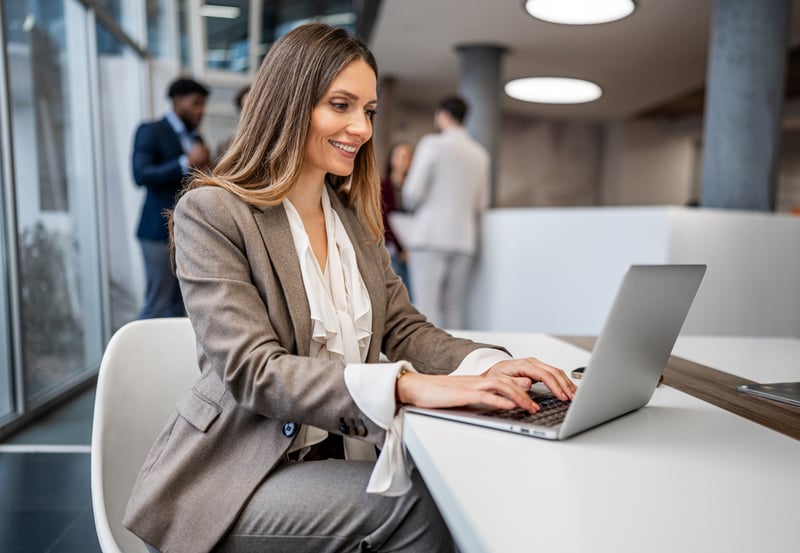 Inside Sales vs Outside Sales