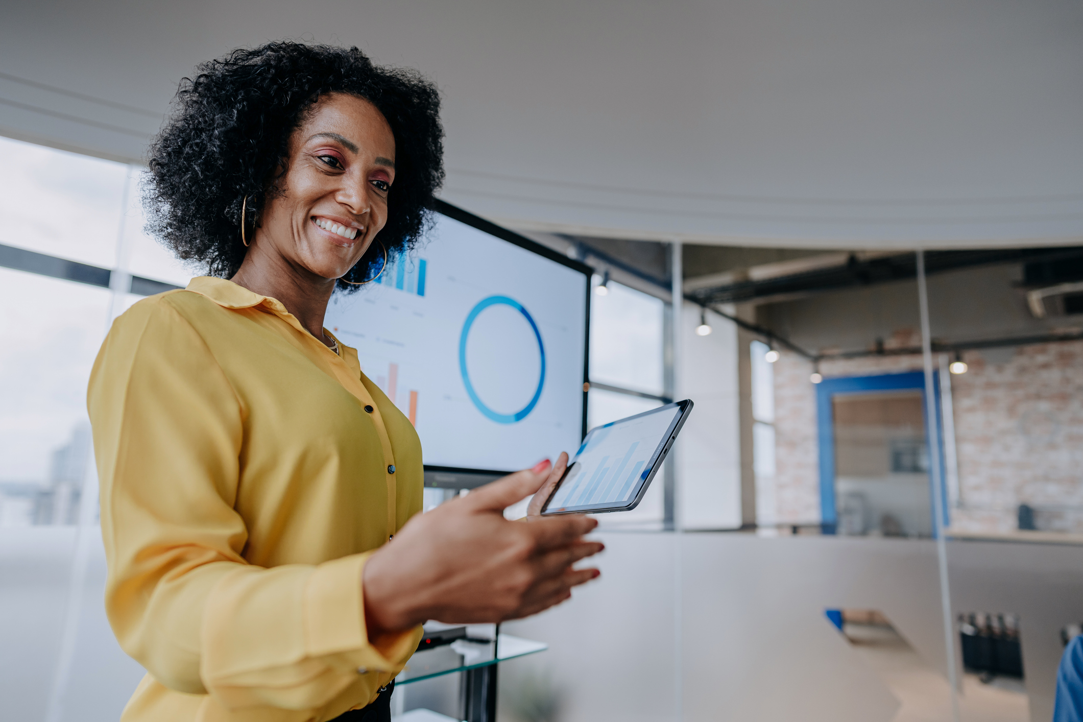 A Guide to Tech Sales: Strategies, Challenges & Success Tips