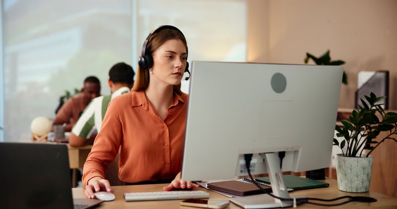 Top Call Center Performance Metrics to Track