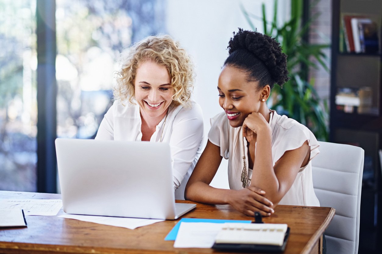 Top Automated Response Examples for Email, Text, and WhatsApp